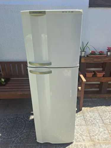 Geladeira Electrolux DF34 Frost Free + Entrega gratis em Sorocaba.