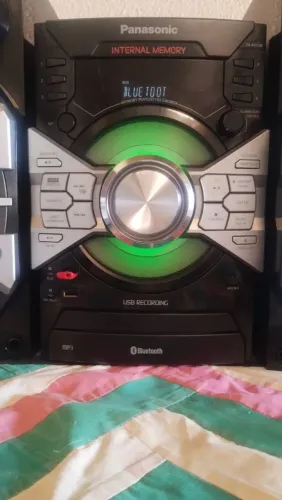Som Panasonic com entrada Bluetooth 