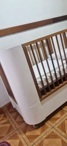 Berço Raika com colchão Ortobom