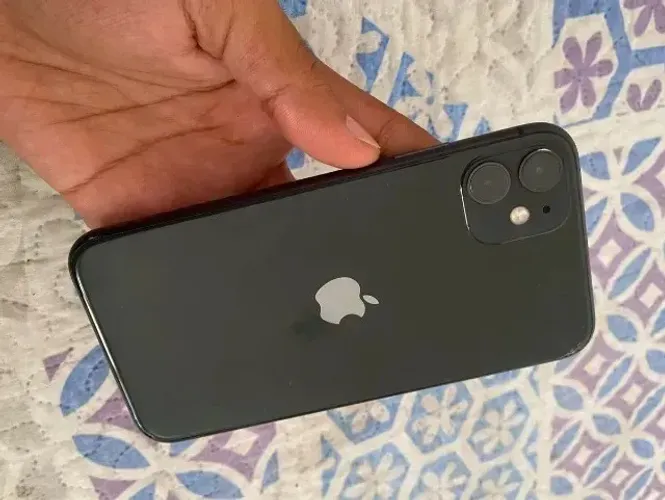 iPhone 11 64gb 85% bateria