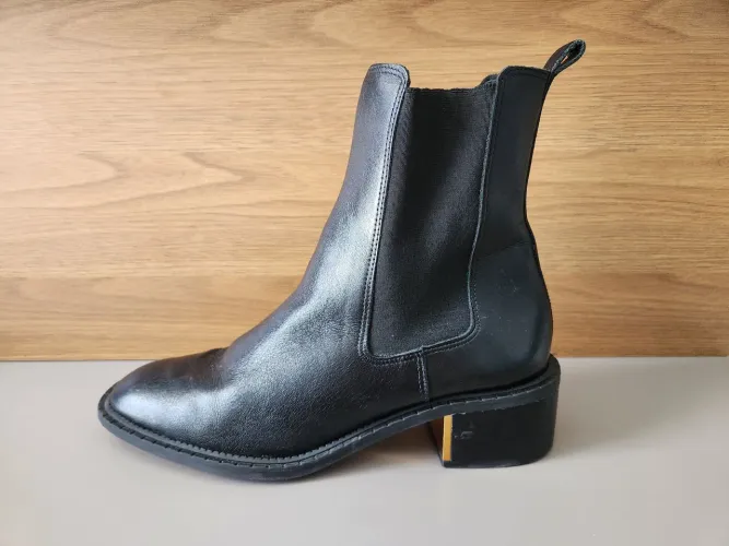 Bota Feminina Arezzo Preta Couro Legitimo Tamanho 39