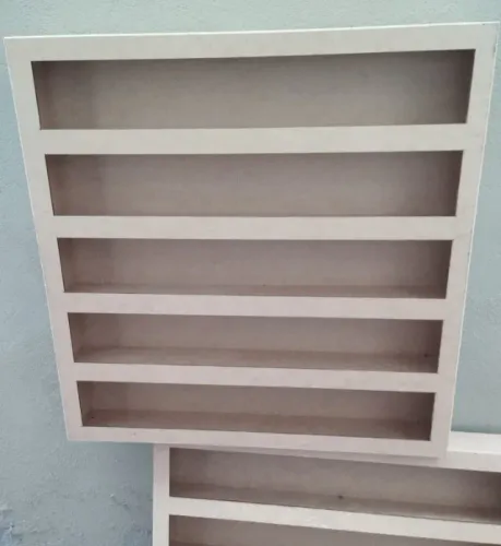 Vendo porta esmaltes/miniaturas em MDF cru 