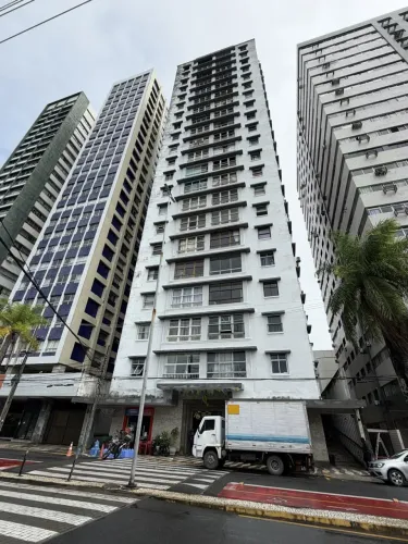 Amplitude que abraça, ventilação que renova: o seu refúgio na charmosa Rua da Aurora!
