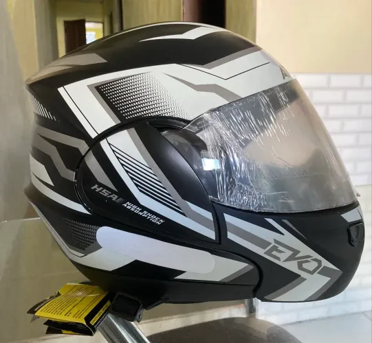 Capacete RoboCop na Caixa n.60 $ 400