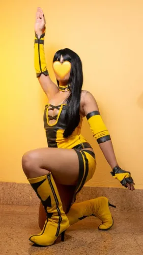 COSPLAY DA TANYA - MORTAL KOMBAT MK
