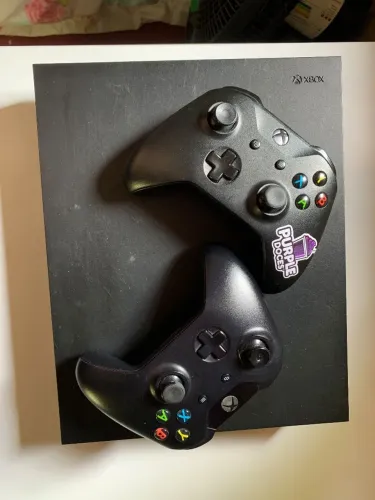 Xbox one x Para vender e trocar em algo do meu interesse