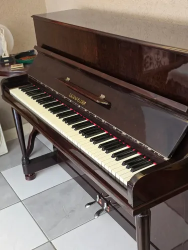 Piano Acústico Vertical Essenfelder