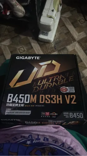 placa-mãe Gigabyte B450M DS3H V2