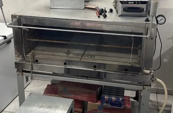 Vendo forno de pizza 90x90 Venâncio 