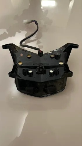 Lanterna Bajaj 400 **DETALHE**