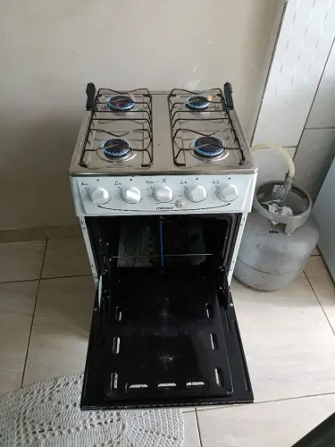Fogão funcionando perfeitamente entrego grátis