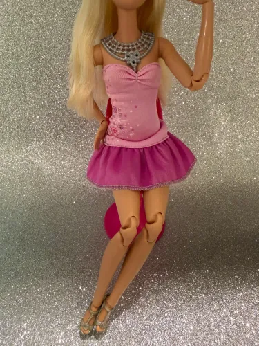 Barbie to move , ever after high monster high 