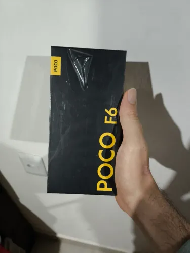 Celular Poco F6  12gb ram  512 gb LACRADO 
