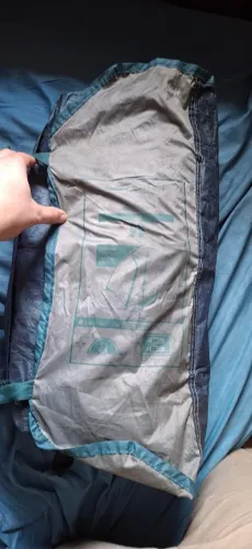 Barraca top quechua usada 3 vezes cabe 2 pessoas grande protege da chuva