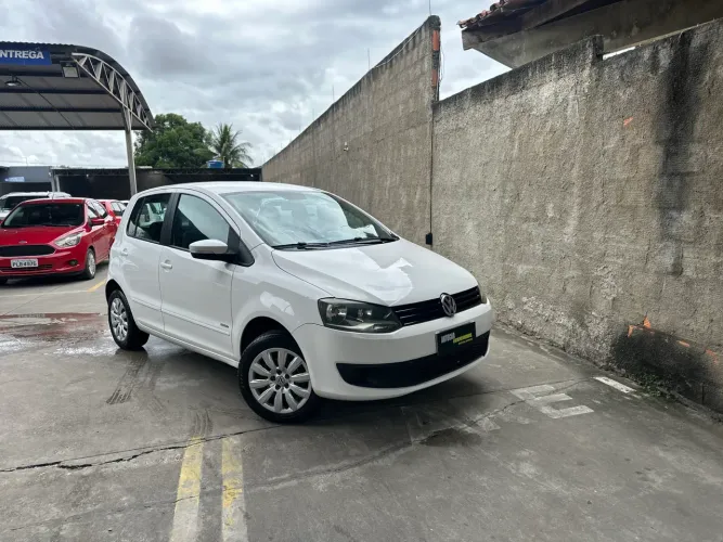 Volkswagen Fox 1.0 MI Total Flex 8V 5P 2014