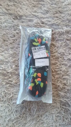 Sapatilha de pesca nova 