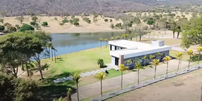 Fazenda de 29.75 alq de luxo em São Luís montes belos
