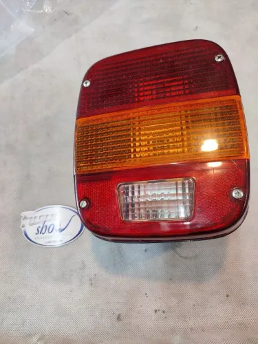 Lanterna traseira FORD CARGO TROLLER WILLYS JEEP