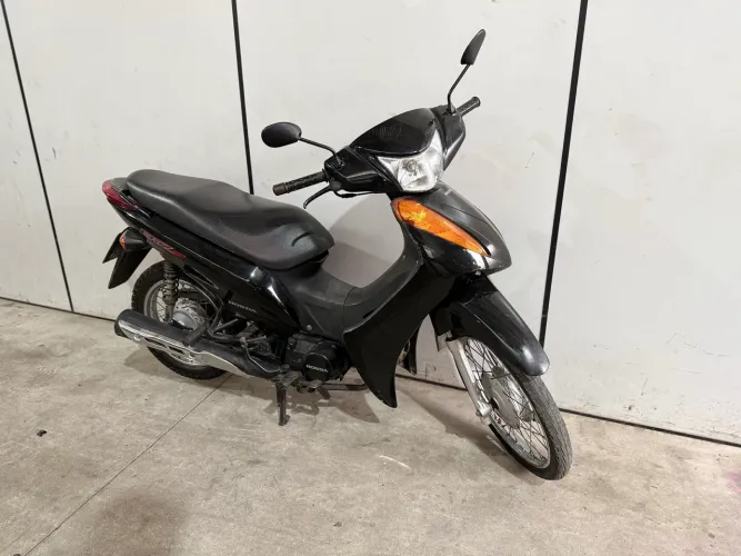 Honda Biz com partida elétrica 