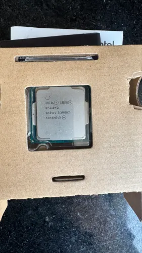 Processador Intel xeon E-2104g