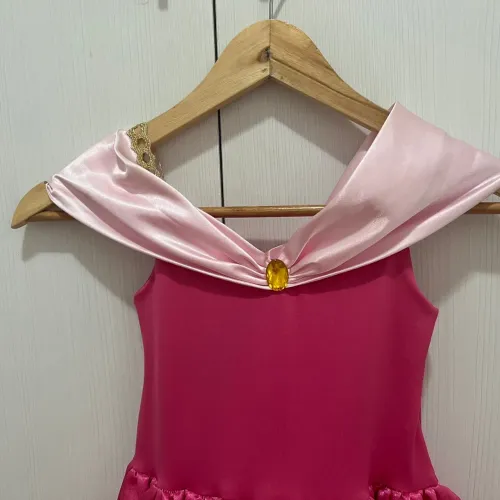 Fantasia Vestido de Princesa Infantil 6 / 7 anos (luxo)