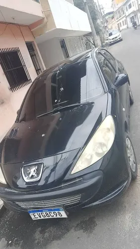 Peugeot 207 XR 1.4 Flex 8V 5P 2011