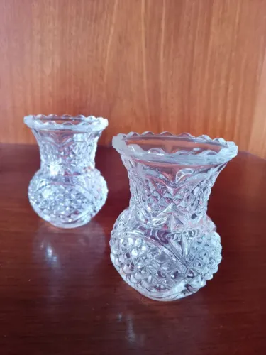 Pequenos enfeites de cristal