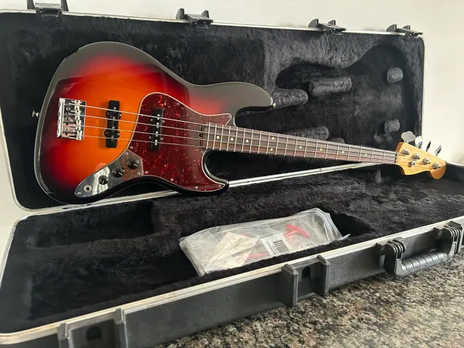 Só venda - Baixo Fender Jazz Bass Am Std 2013 com Case