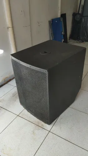 Subwofer attack 18" 1000 watts de potência 