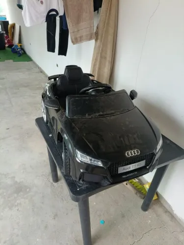 Audi TT RS Infantil - Carro Elétrico