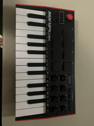Akai MPK Mini 