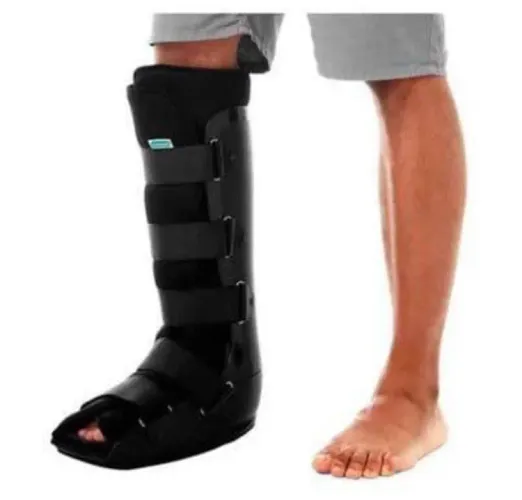Bota ortopédica para recuperação de fraturas
