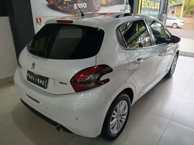 Peugeot 208 Active 1.2 Flex 12V 5P Mec. 2018