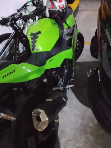 Kawasaki Ninja 400 - Potência e Estilo em Duas Rodas!