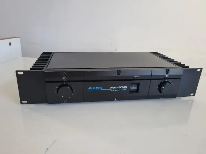 amplificador de Potência Alesis Ra-100 100w