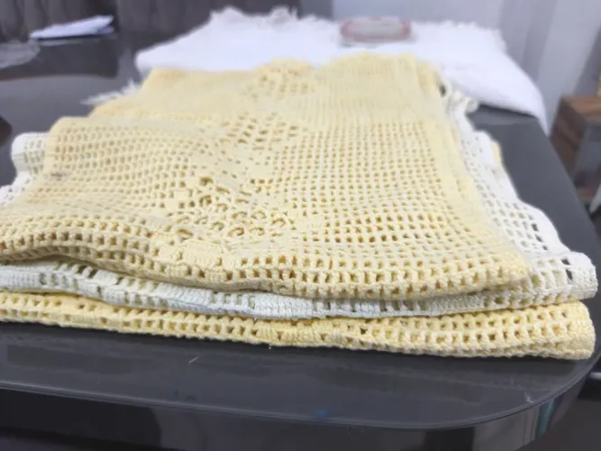 3 Caminho de mesa de crochê 