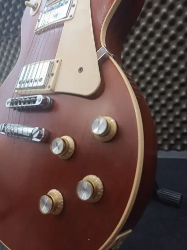Guitarra Gibson traditional Mahogany satin