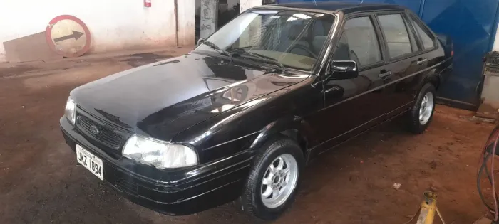 Ford Versailles GL 2.0i / 2.0 2P E 4P 1995