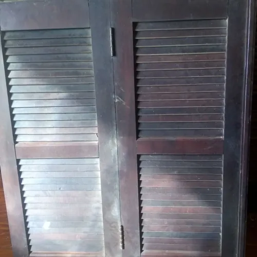 Janelas venezianas madeira de lei 