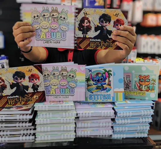 Livros de Colorir Labubu, Harry Potter, Stitch e outros