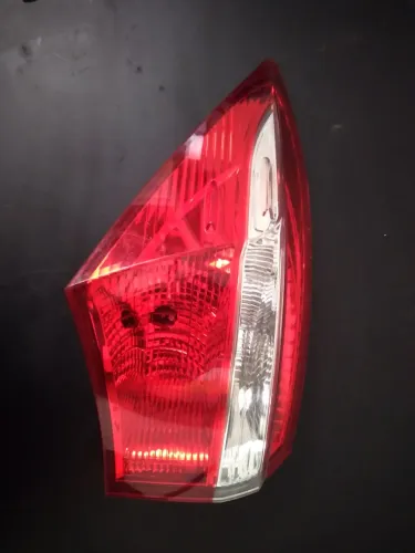 Lanterna Traseira esquerda Toyota Corolla 2015 A 2018 original