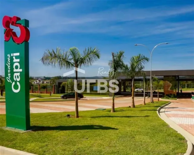 Lote à Venda no Jardins Capri  270,10m²  Condomínio Fechado em Localização Privilegiada!