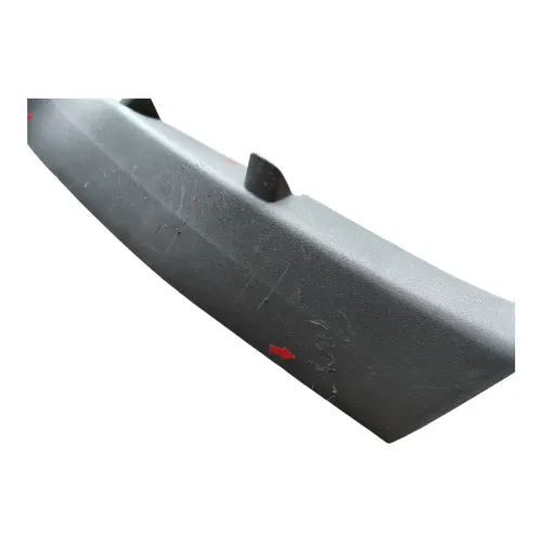 Moldura Coluna Parabrisa Le Vw Delivery *0 C Avaria