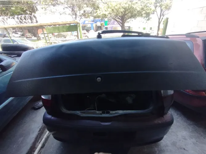 Tampa do Porta malas Fiat Palio - Usado