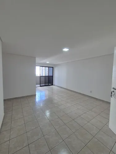 Apartamento com 3 quartos com projetados em Tambaú