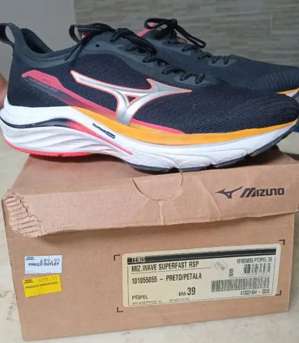 Tênis de corrida SEMI NOVO Mizuno Wave Superfast RSP tam 39