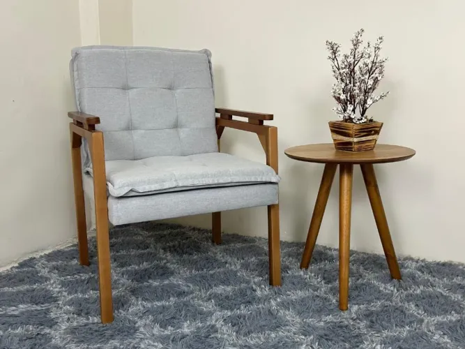 Poltrona Decorativa Princess em Linho Base em Madeira l64