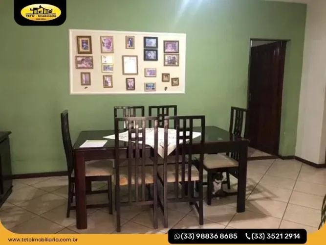 Excelente casa a venda dispõe de quatro quartos, sala, copa, dispensa, área de serviço e b