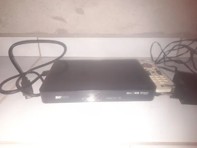 Receptor Sky HDTV Slim + Controle Remoto