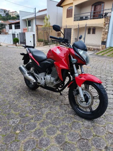 Cb300 2014 (IPVA pago)